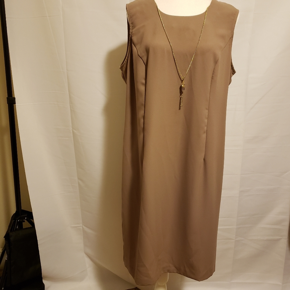 Guiliani‎ Tan Dress